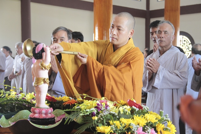 The ceremony of the Birthday’s Buddha at Tinh Phap pagoda – Ha Tinh