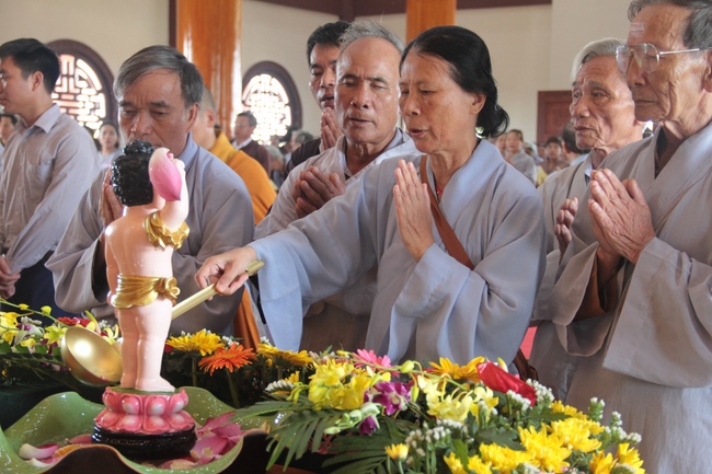 The ceremony of the Birthday’s Buddha at Tinh Phap pagoda – Ha Tinh