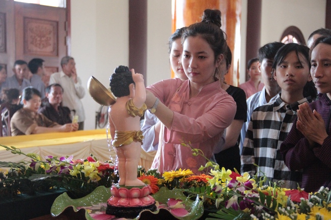 The ceremony of the Birthday’s Buddha at Tinh Phap pagoda – Ha Tinh