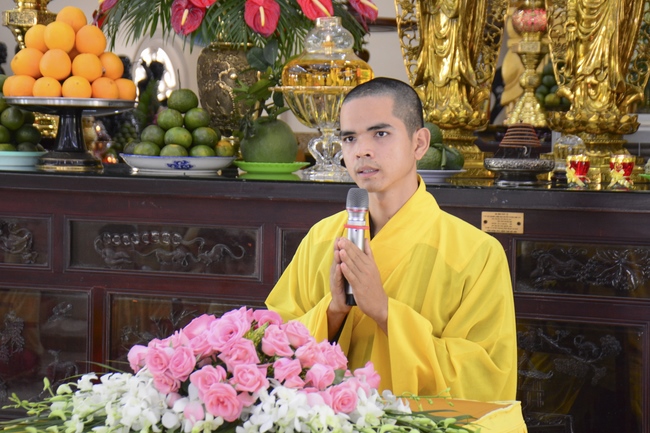 Thanh Nhan’s High-school-student prayed before the final exam