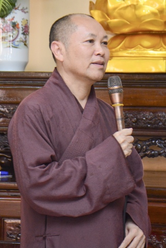 Thanh Nhan’s High-school-student prayed before the final exam