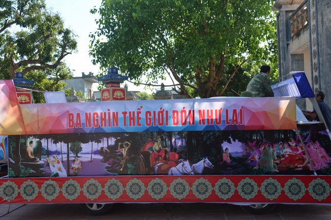 The affairs of preparing for the great ceremony of the Buddha's Birthday at Tay Khanh pagoda in Thai Binh province