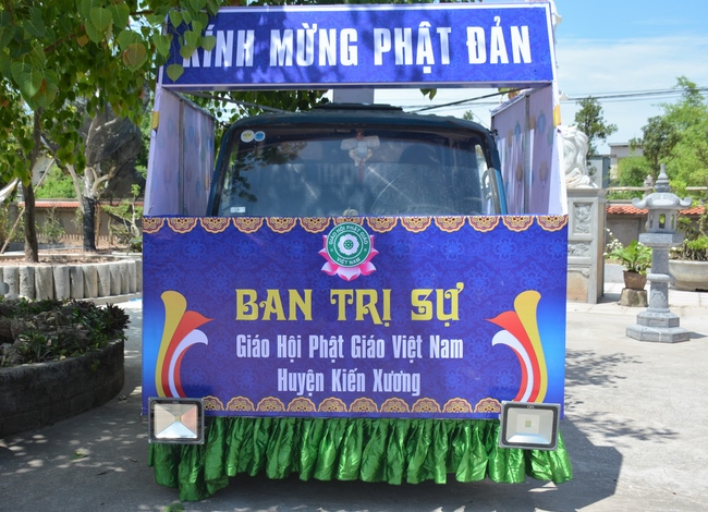 The affairs of preparing for the great ceremony of the Buddha's Birthday at Tay Khanh pagoda in Thai Binh province