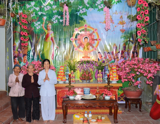 The affairs of preparing for the great ceremony of the Buddha's Birthday at Tay Khanh pagoda in Thai Binh province