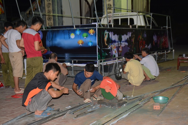 The affairs of preparing for the great ceremony of the Buddha's Birthday at Tay Khanh pagoda in Thai Binh province