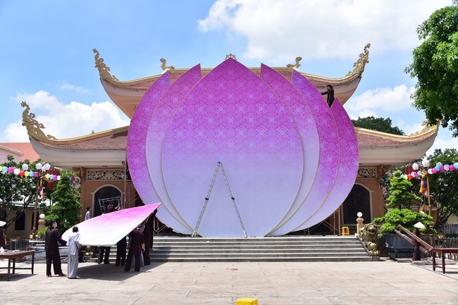 Prepare for Vesak 2018