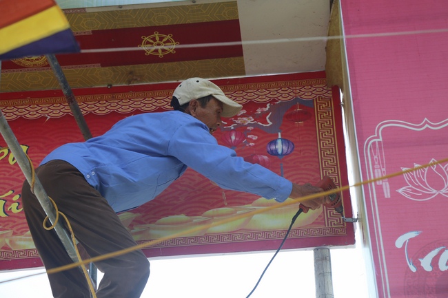 The affairs of preparing for the great ceremony of the Buddha's Birthday at Dong Cao pagoda in Thanh Hoa province