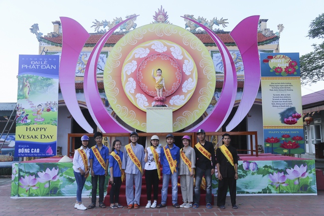 The affairs of preparing for the great ceremony of the Buddha's Birthday at Dong Cao pagoda in Thanh Hoa province