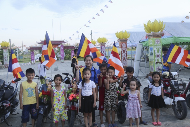 The affairs of preparing for the great ceremony of the Buddha's Birthday at Dong Cao pagoda in Thanh Hoa province