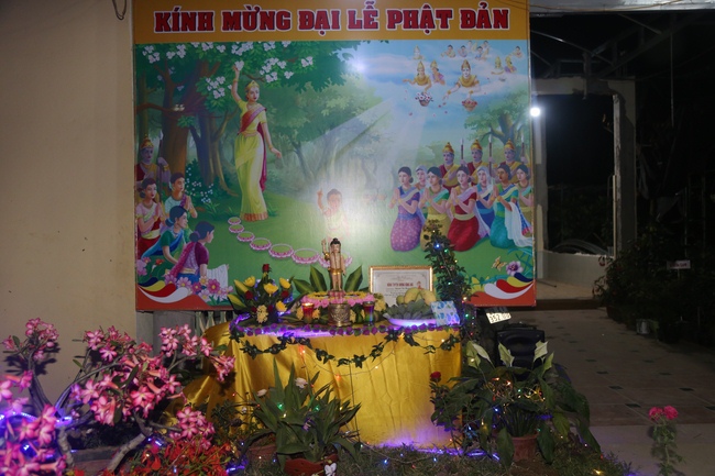The affairs of preparing for the great ceremony of the Buddha's Birthday at Dong Cao pagoda in Thanh Hoa province