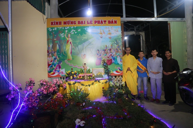 The affairs of preparing for the great ceremony of the Buddha's Birthday at Dong Cao pagoda in Thanh Hoa province