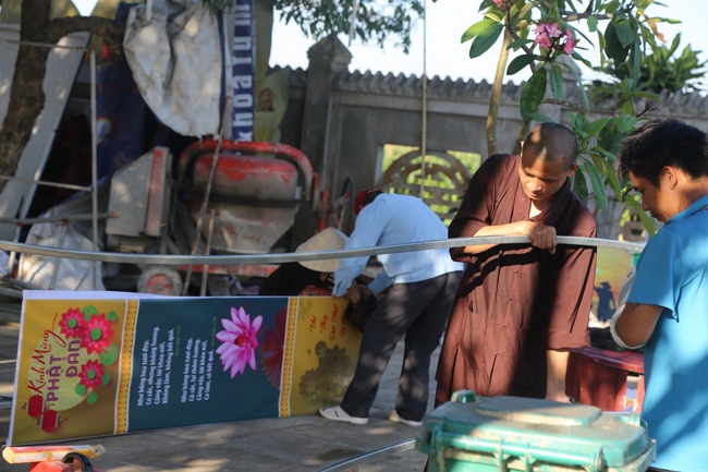 The affairs of preparing for the great ceremony of the Buddha's Birthday at Dong Cao pagoda in Thanh Hoa province