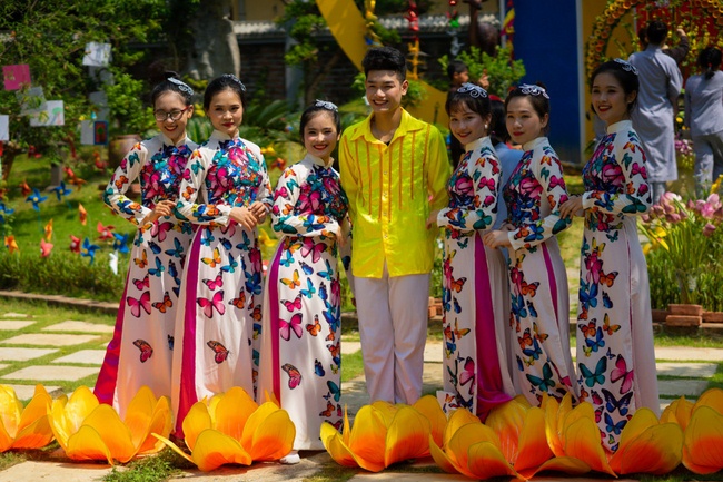 The great Buddha’s Birthday Celebration at Hoa Phuc Pagoda – Hanoi