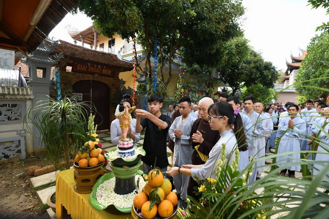 The great Buddha’s Birthday Celebration at Hoa Phuc Pagoda – Hanoi
