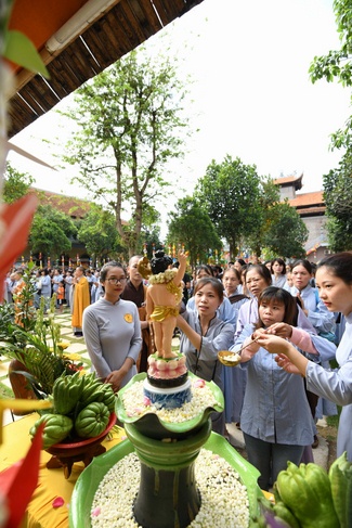 The great Buddha’s Birthday Celebration at Hoa Phuc Pagoda – Hanoi
