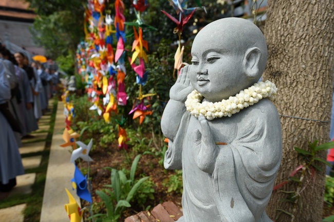 The great Buddha’s Birthday Celebration at Hoa Phuc Pagoda – Hanoi