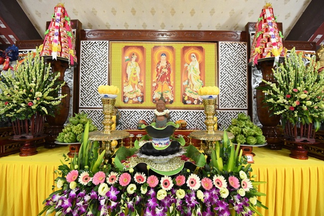 The great Buddha’s Birthday Celebration at Hoa Phuc Pagoda – Hanoi