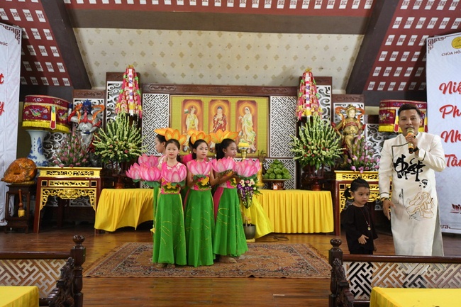 The great Buddha’s Birthday Celebration at Hoa Phuc Pagoda – Hanoi