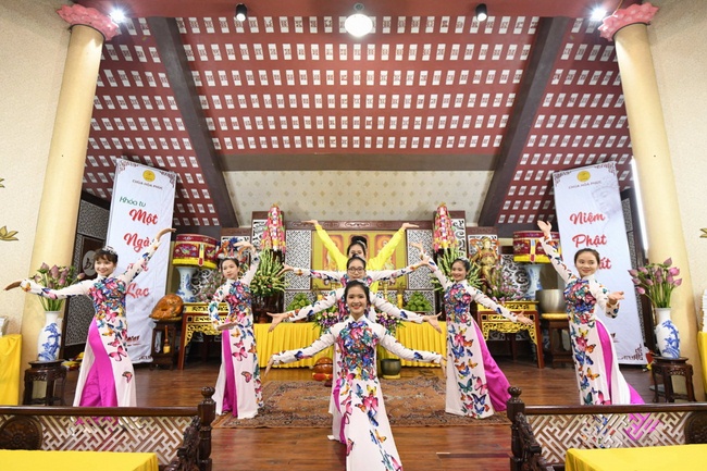 The great Buddha’s Birthday Celebration at Hoa Phuc Pagoda – Hanoi