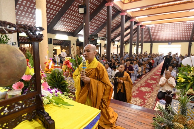 The great Buddha’s Birthday Celebration at Hoa Phuc Pagoda – Hanoi