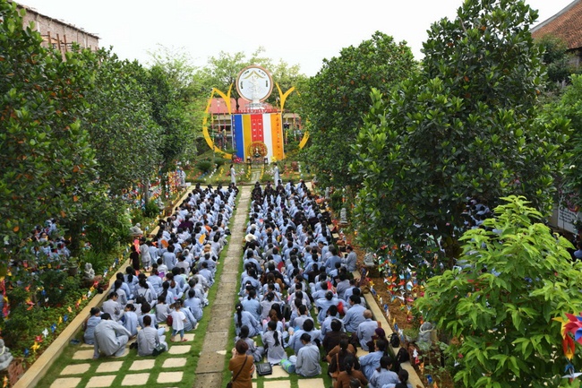 The great Buddha’s Birthday Celebration at Hoa Phuc Pagoda – Hanoi