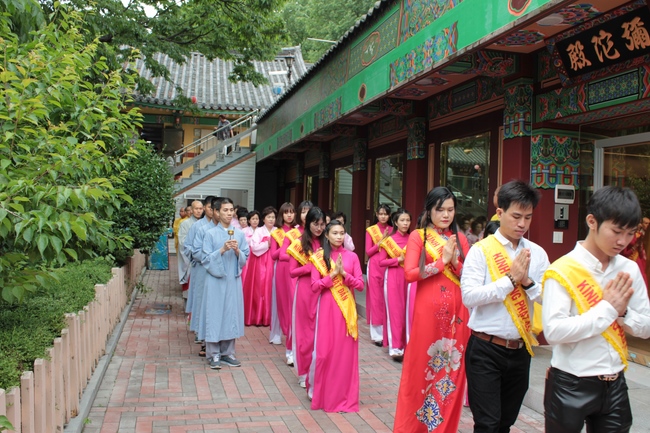 Vesak Ceremony for the Vietnamese at Yonggungsa Temple, Korea