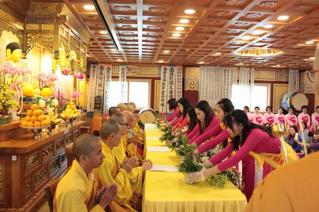 Vesak Ceremony for the Vietnamese at Yonggungsa Temple, Korea