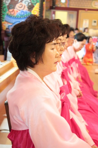 Vesak Ceremony for the Vietnamese at Yonggungsa Temple, Korea
