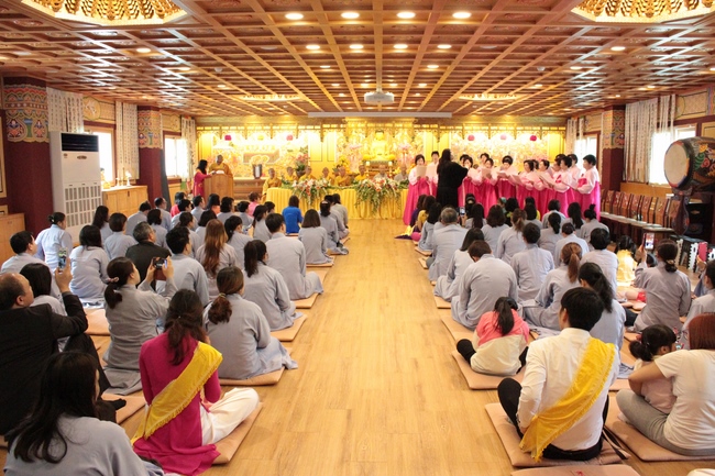 Vesak Ceremony for the Vietnamese at Yonggungsa Temple, Korea