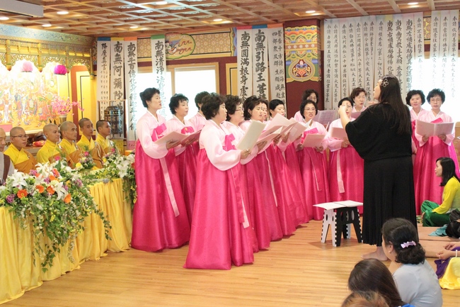 Vesak Ceremony for the Vietnamese at Yonggungsa Temple, Korea