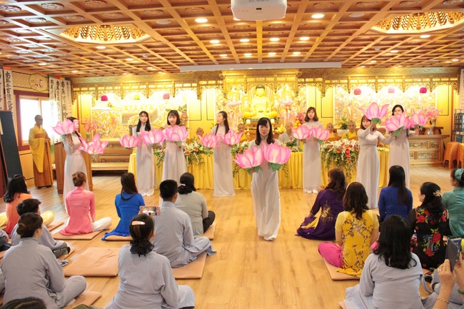 Vesak Ceremony for the Vietnamese at Yonggungsa Temple, Korea