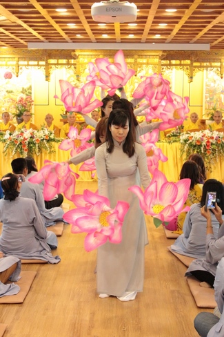 Vesak Ceremony for the Vietnamese at Yonggungsa Temple, Korea
