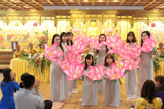 Vesak Ceremony for the Vietnamese at Yonggungsa Temple, Korea