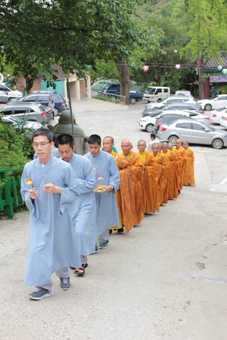 Vesak Ceremony for the Vietnamese at Yonggungsa Temple, Korea