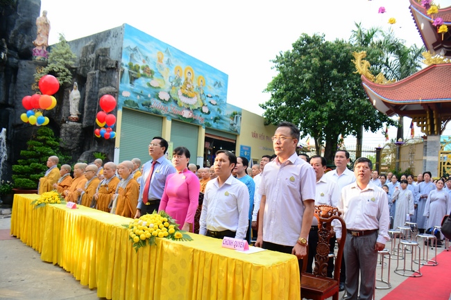 Phật giáo huyện Hóc Môn tổ chức Đại lễ Phật đản PL.2562