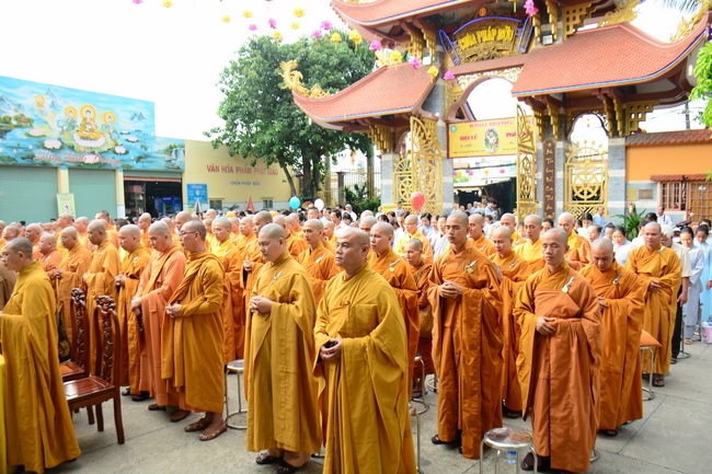 Phật giáo huyện Hóc Môn tổ chức Đại lễ Phật đản PL.2562