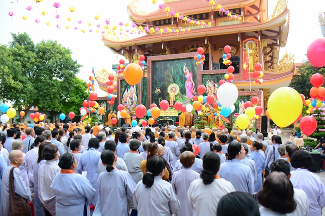 Phật giáo huyện Hóc Môn tổ chức Đại lễ Phật đản PL.2562