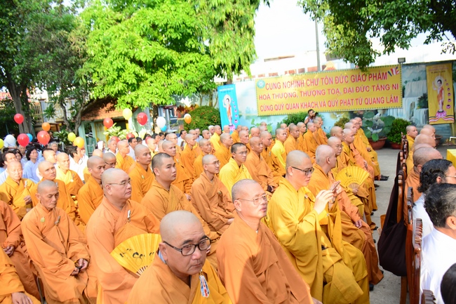 Phật giáo huyện Hóc Môn tổ chức Đại lễ Phật đản PL.2562