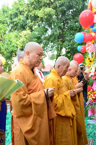 Phật giáo huyện Hóc Môn tổ chức Đại lễ Phật đản PL.2562