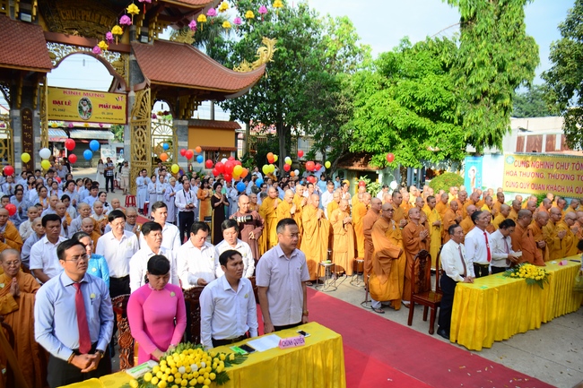 Phật giáo huyện Hóc Môn tổ chức Đại lễ Phật đản PL.2562