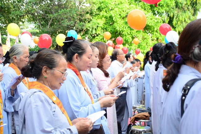 Phật giáo huyện Hóc Môn tổ chức Đại lễ Phật đản PL.2562