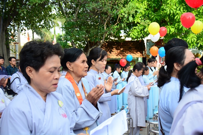 Phật giáo huyện Hóc Môn tổ chức Đại lễ Phật đản PL.2562