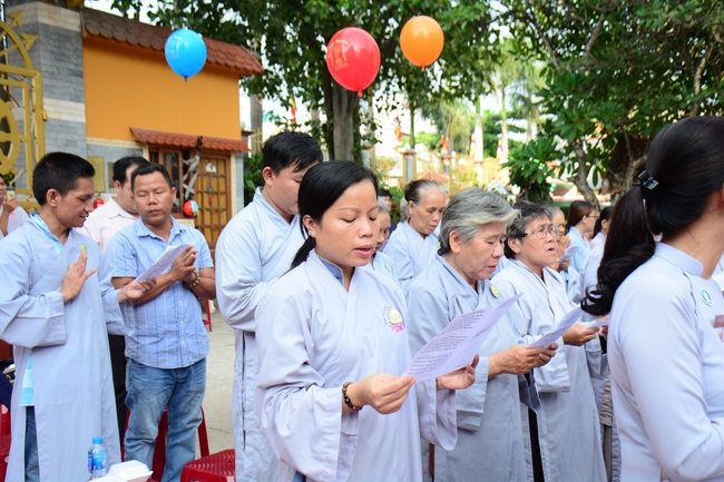 Phật giáo huyện Hóc Môn tổ chức Đại lễ Phật đản PL.2562