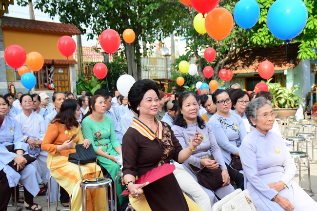 Phật giáo huyện Hóc Môn tổ chức Đại lễ Phật đản PL.2562