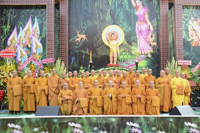 Phật giáo huyện Hóc Môn tổ chức Đại lễ Phật đản PL.2562