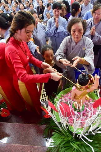 Board of directors of Vietnam’s Buddhist Sangha in Que Vo district held the Buddha's birthday ceremony at Diên Quang pagoda – Bắc Ninh