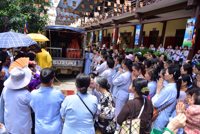 Board of directors of Vietnam’s Buddhist Sangha in Que Vo district held the Buddha's birthday ceremony at Diên Quang pagoda – Bắc Ninh