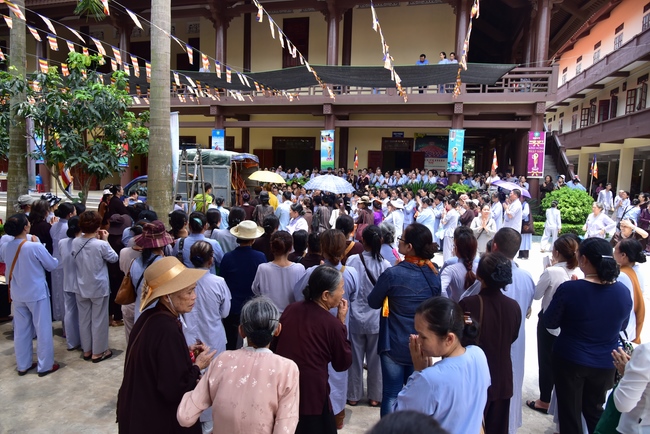 Board of directors of Vietnam’s Buddhist Sangha in Que Vo district held the Buddha's birthday ceremony at Diên Quang pagoda – Bắc Ninh