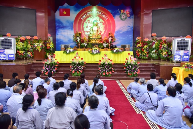 Board of directors of Vietnam’s Buddhist Sangha in Que Vo district held the Buddha's birthday ceremony at Diên Quang pagoda – Bắc Ninh