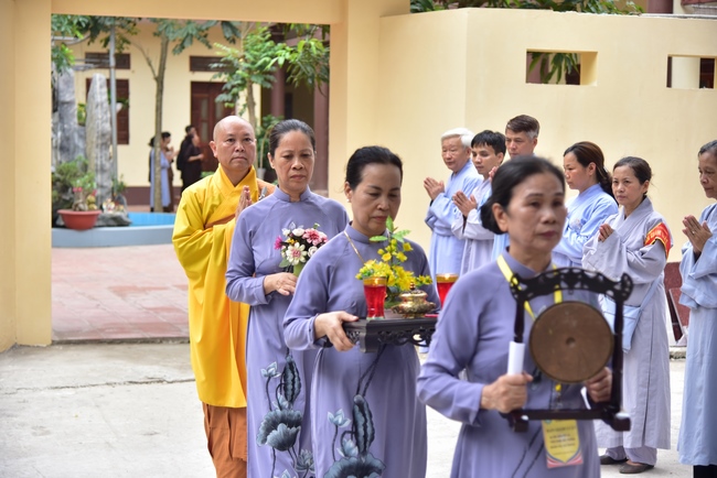 Board of directors of Vietnam’s Buddhist Sangha in Que Vo district held the Buddha's birthday ceremony at Diên Quang pagoda – Bắc Ninh